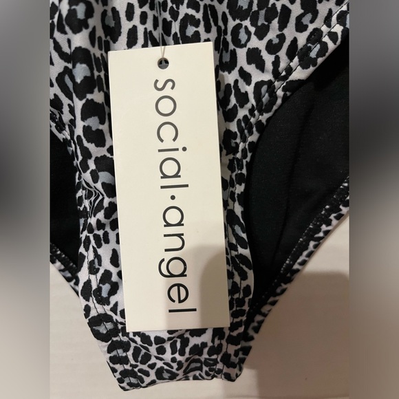 Social angel swimsuit bikini leopard print medium NWT - Picture 4 of 4